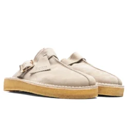 Clarks Trek Mule - Sand -Urban Fashion Sales Clarks Trek Mule Sand 26168619 07 28 22 Feature JP 2