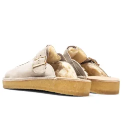 Clarks Trek Mule - Sand -Urban Fashion Sales Clarks Trek Mule Sand 26168619 07 28 22 Feature JP 3