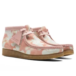 Urban Fashion Sales -Urban Fashion Sales Clarks Women s Wallabee Boot Pink Floral 26166096 06 01 22 Feature VR 3