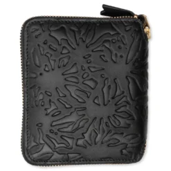 Comme Des Garcons SA2100EF Embossed Forest Wallet - Black 6 Comme Des Garcons SA2100EF Embossed Forest Wallet - Black -Urban Fashion Sales Comme des Garcons Embossed Forest Black Needs UPC SA2100EF BLK 01 30 23 Feature VR 6