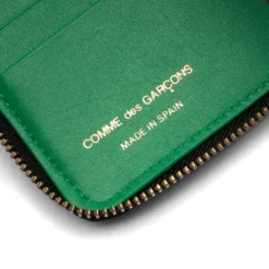 Comme Des Garcons SA2100EF Embossed Forest Wallet - Green -Urban Fashion Sales Comme des Garcons Embossed Forest Green Needs UPC SA2100EF GRN 01 30 23 Feature VR 6