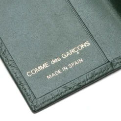 Comme Des Garcons SA640E-A Leather Line Wallet - Calfskin/Bottle Green -Urban Fashion Sales Comme des Garcons SA640E A Leather Line Wallet Calfskin Bottle Green SA640E A GRN 06 26 22 Feature DUKE 4