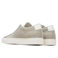 Common Projects Achilles Low In Nubuck - Olive -Urban Fashion Sales Common Projects Achilles Low in Nubuck Olive 2293 1010 04 07 2021 01