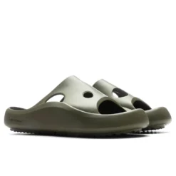 Meteor Padded Slider - Military/Military 6 Meteor Padded Slider - Military/Military -Urban Fashion Sales Off White c o Virgil Abloh Meteor Padded Slider Military M OMIC014S23MAT0015656 05 08 23 Feature JP 5