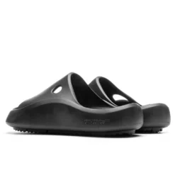 Meteor Rubber Slider - Black/Black -Urban Fashion Sales Off White c o Virgil Abloh Meteor Rubber Slider Black Black OMIC014F22MAT0011010 11 15 22 Feature VR 4