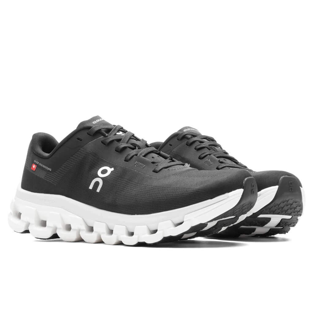 On Women's Cloudflow 4 - Black/White 2 On Women's Cloudflow 4 - Black/White - Image 2
