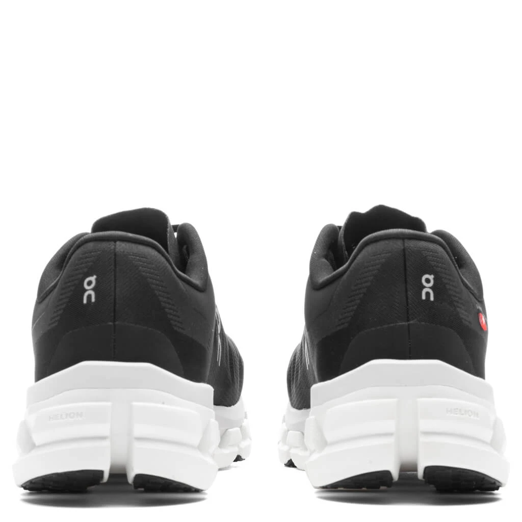 On Women's Cloudflow 4 - Black/White 4 On Women's Cloudflow 4 - Black/White - Image 4