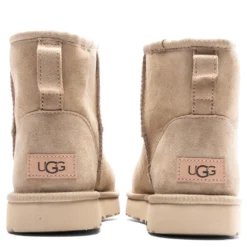 Ugg Women's Classic Mini II - Mustard Seed 7 Ugg Women's Classic Mini II - Mustard Seed -Urban Fashion Sales Women s Classic Mini II Mustard Seed 1016222 MDSD 08 26 23 Feature JP 11